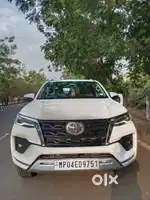 Toyota Fortuner 4X4 MT 2.8 Diesel, 2022, Diesel