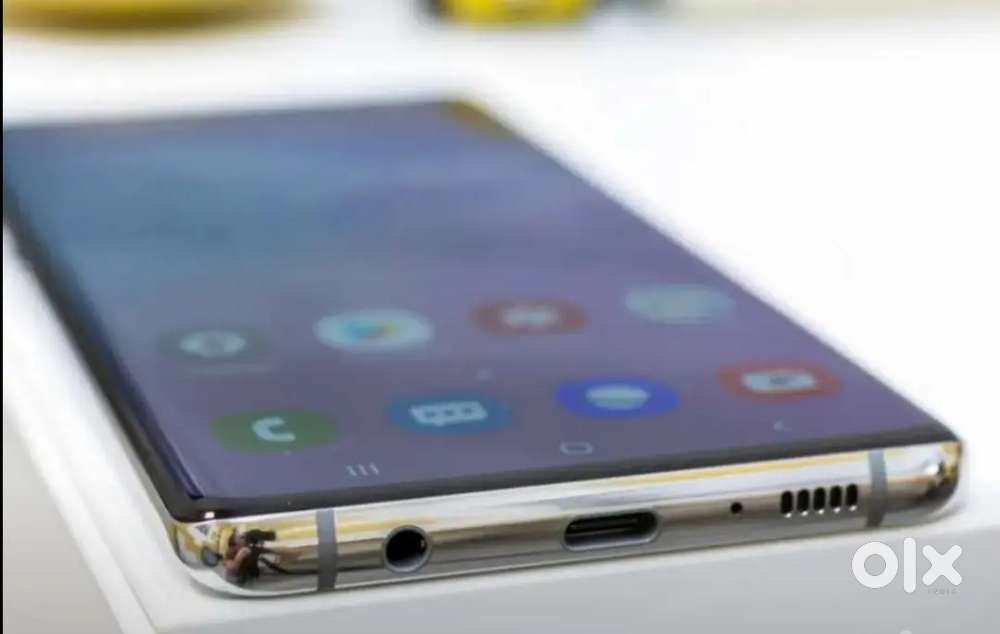 Samsung S10 plus... 6 / 128