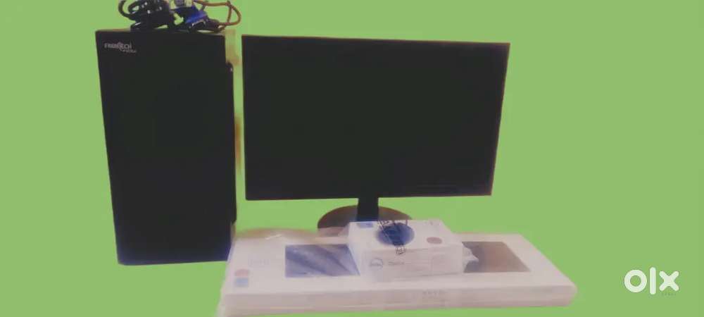 FULL SET DESKTOP COMPUTER  & ESPON PROJECTOR FOR SALE