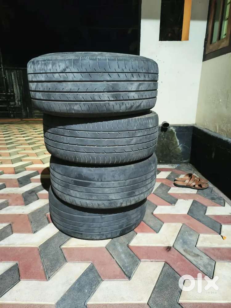 215/45/17 Yokohama tyres 4 nos