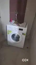 3 yrs old in  good condition Whirlpool Washing machine