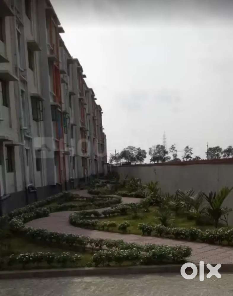 Scenic, well-connected service apartment