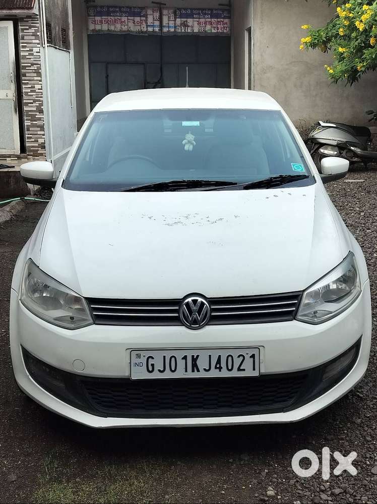 Volkswagen Polo 2011 highline CNG & Hybrids Well Maintained