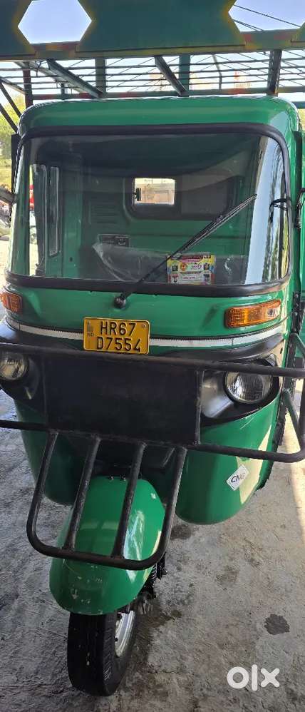 Bajaj maxima