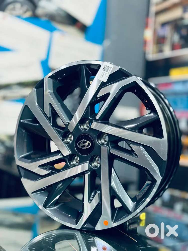17 inch creta face-lift Hyundai OEM ALLOY WHEELS Set of 4 with caps