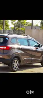 Renault Triber 1.0 RXZ Dual Tone, 2022, Petrol