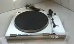 AKAI : AP - D2 ( D-D AutoReten QuesLock Turntable )