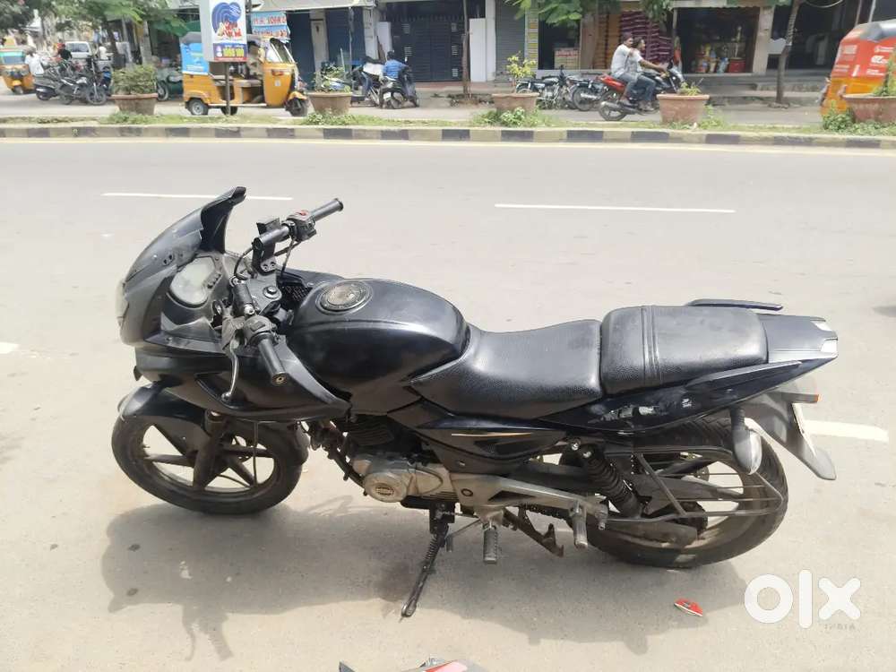 PULSAR 220