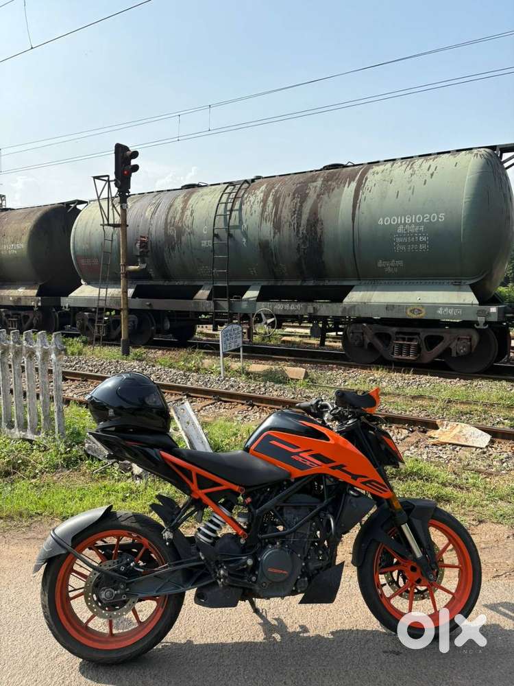 Ktm duke 200, 2023 model petrolshowroom maintenance