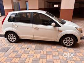 Ford Figo 2012 Petrol 100000 Km Driven