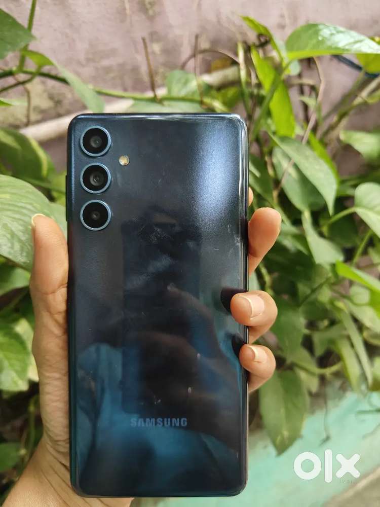 Samsung galaxy F54 5G  8/256 gb