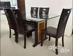 6 Seater Dining table with toughfen glass