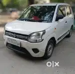 Good condition Maruti Wagon R with company fitted CNG Aug. 2021 model
