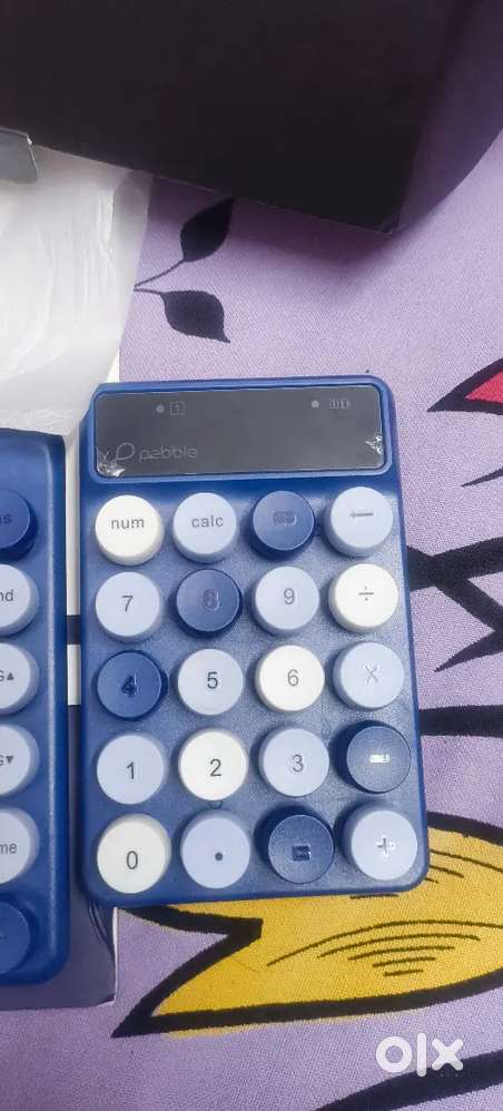 Pebble keyboard and mouse