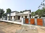തൊടുപുഴ ടൗൺ അടുത്ത് 6സെൻ്റിൽ പുതിയ  വീട്