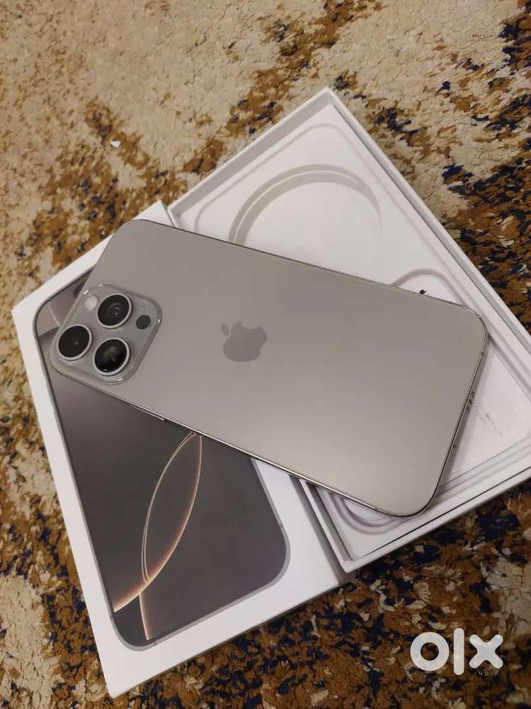 Iphone 15pro natural colour 256gb with box bill and cable