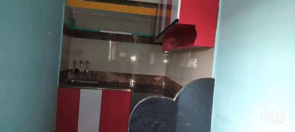 2bhk 1st floor semi furnished house available for rent