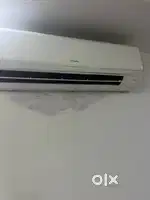 Hitachi AC 1.5T in good working condition