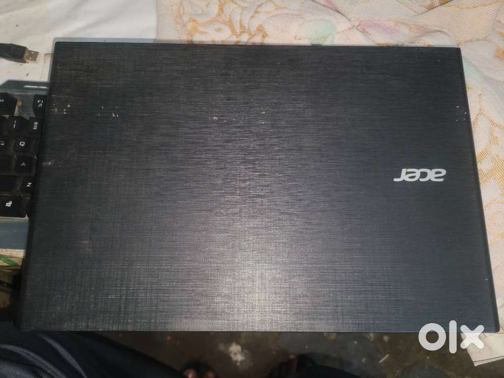 Acer Aspire E5-573G  i5 5th Gen  NVIDIA 2GB  Display/Battery Faulty