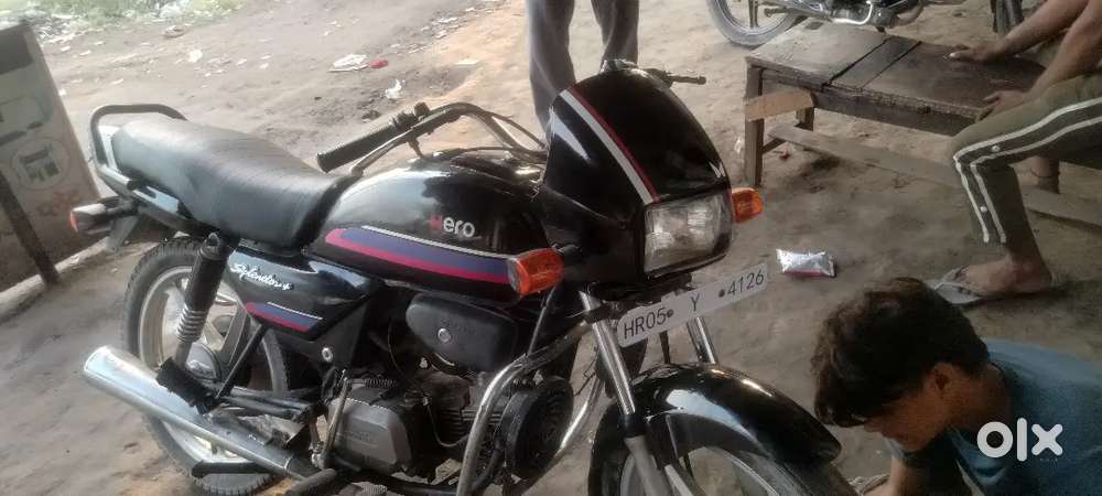 स्प्लेंडर प्लस लाल नीली पट्टी ओरिजिनल कलर