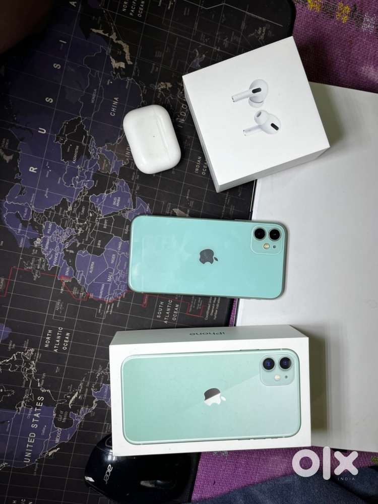Iphone 11 with airpods pro