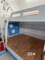 Bunk bed ( cot and mattressincluded )