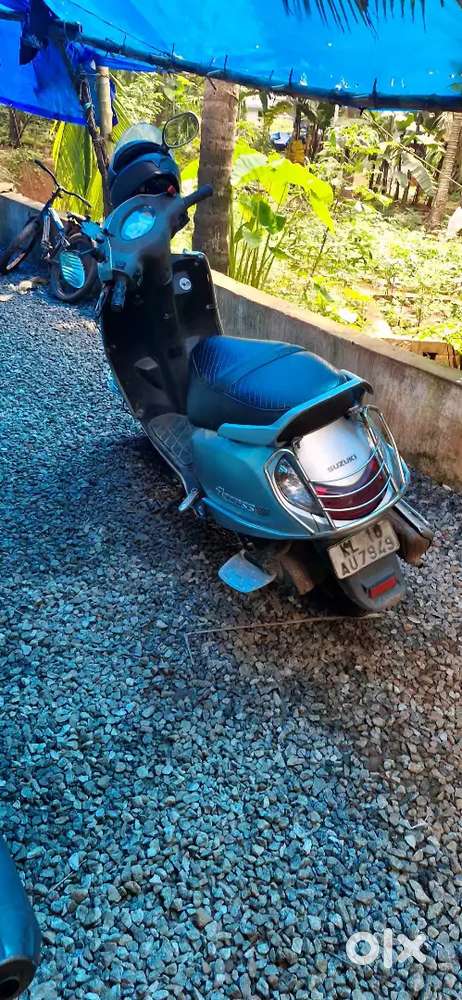 Suzuki Access