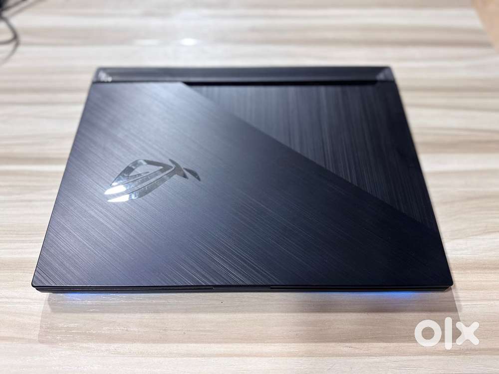 ROG Strix G15 i7 10th gen 16GB Ram 512 SSD GTX 1650Ti mint Condition