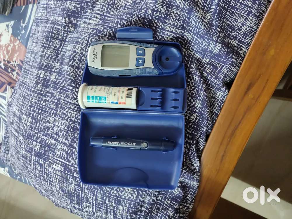 Acucheck sugar check machine