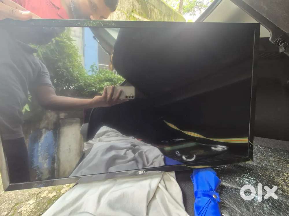 LG LED TV 32 inches
