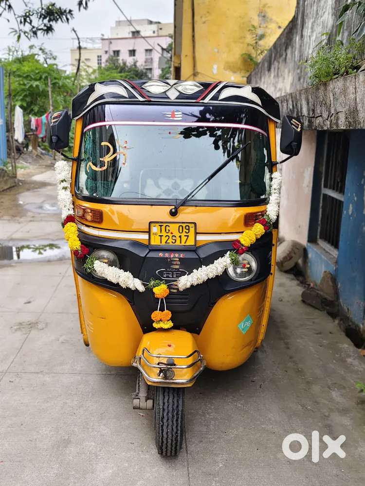 Bajaj LPG vehicle City Passing TG09 It's Exlent Condition vehicle