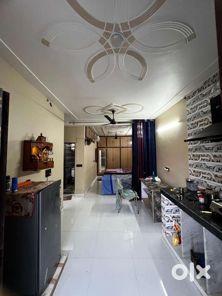 Furnished pg or flat for 2 girls