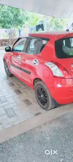 Maruti Suzuki Swift 2017 Petrol 110000 Km Driven