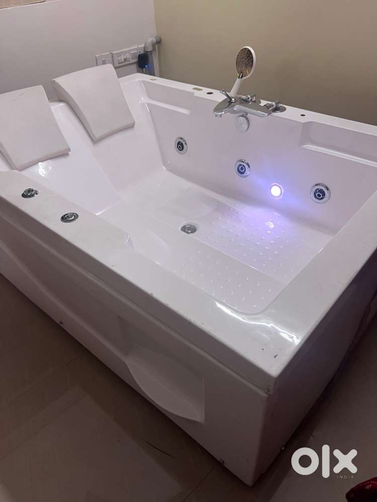 Jacuzzi luxury spa bath Tub
