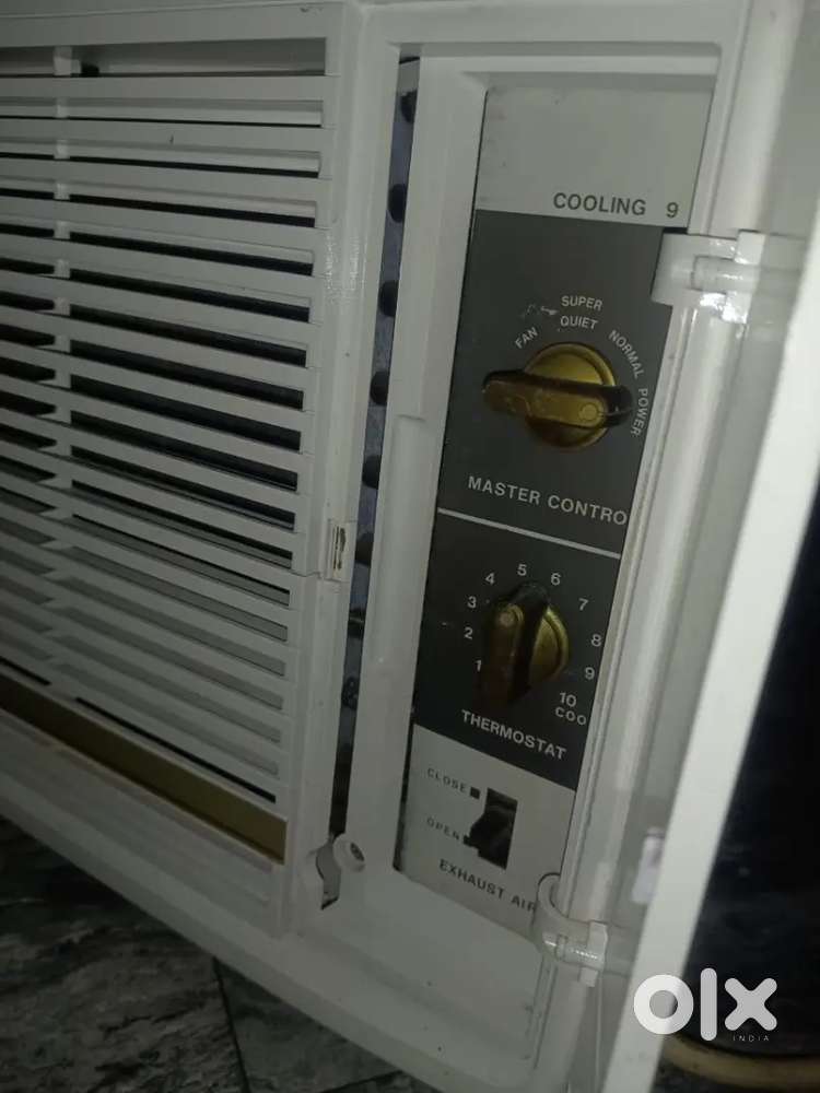 O General imported AC 1 ton made in Japan very good condition