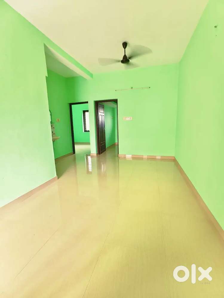 Small Family only :2Bhk Upstairs House For Rent At Kakkanad Vallathol