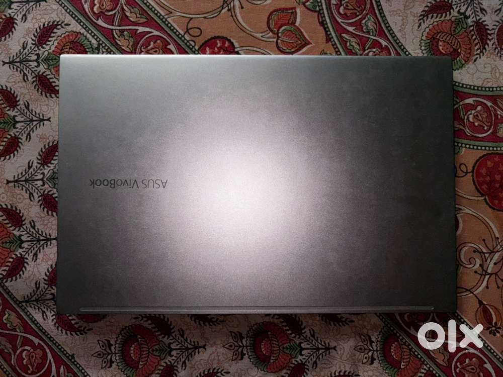 Asus laptop 1 year old brand new condition with the orginal box