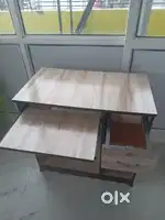 Computer table