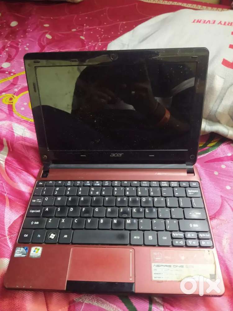 Acer aspire one