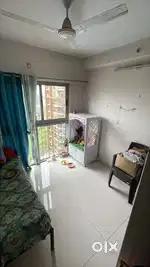 1 bhk semi furnished flat for rent near magarpatta