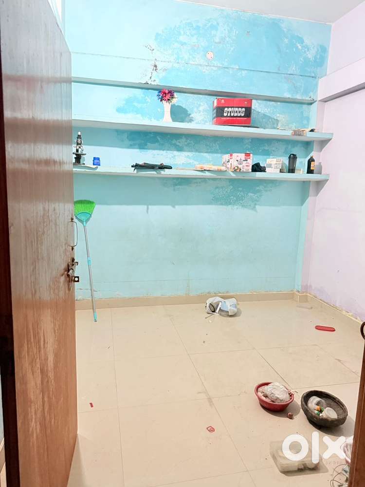 Room for rent for girls and family near geeta niketan mandir