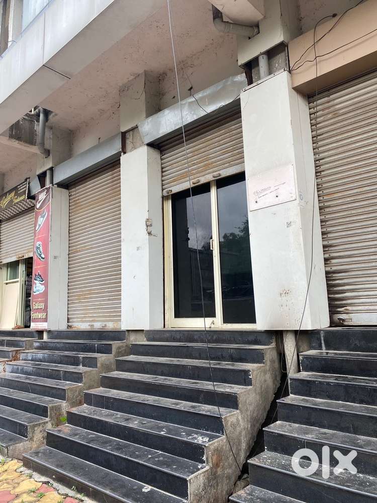 Office shop on rent , Near baramati bus stand , kale prestige building