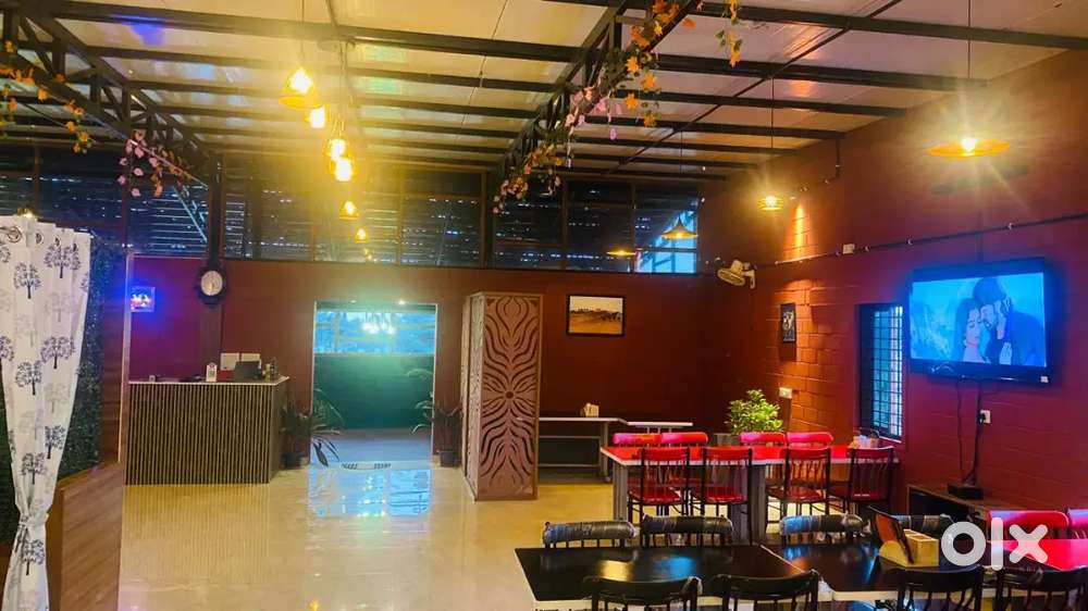 Hotel & Restaurant Near Presidency College