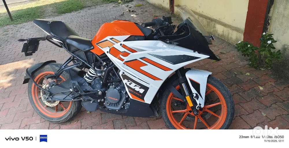 KTM 125 RC 2021 model  1st owner