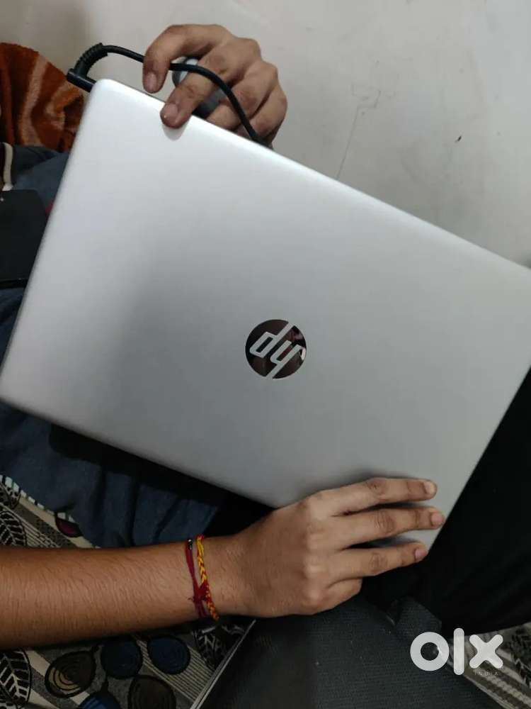 Hp i3 gen11 8ram 512,only 25000