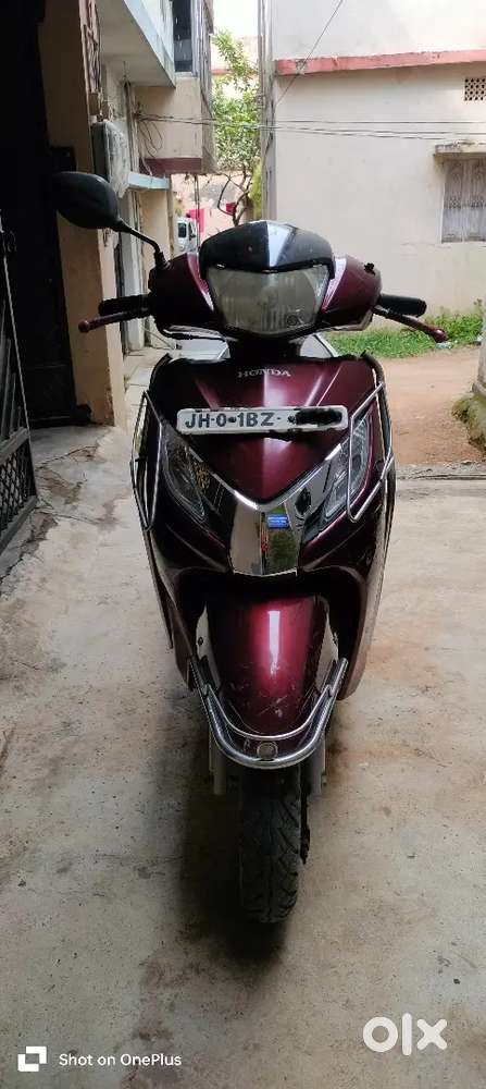 Well maintained, Single handed