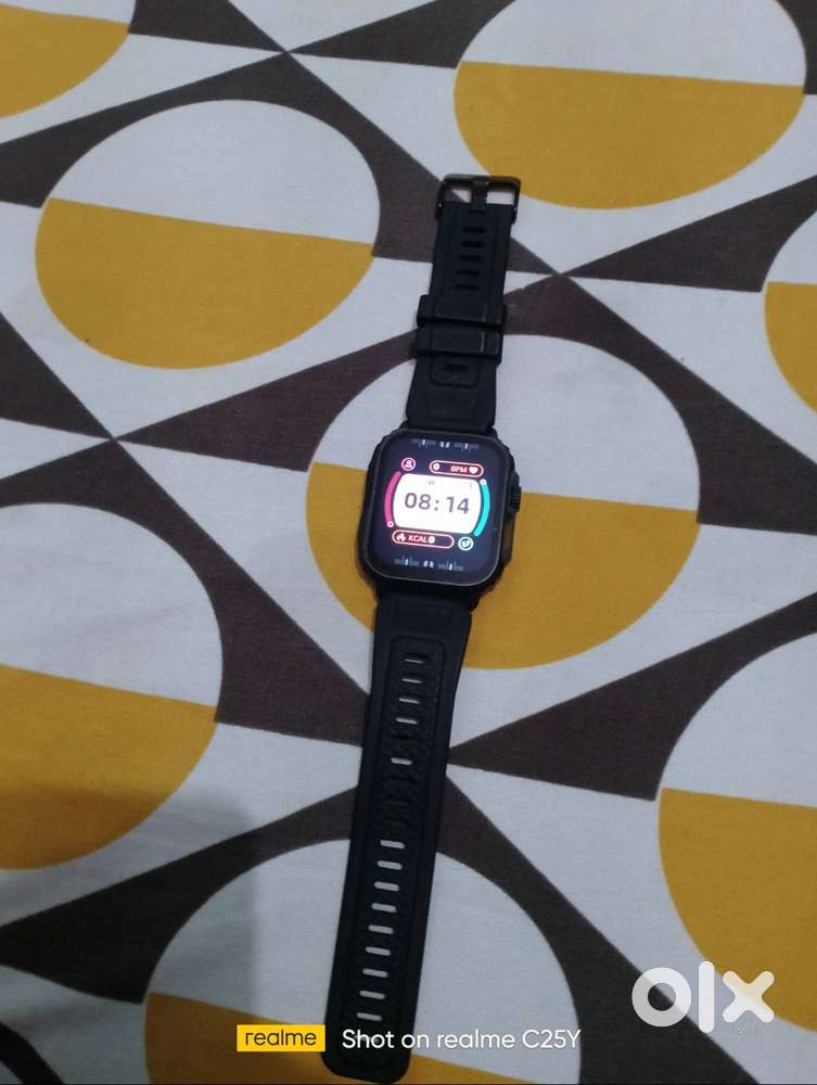 alt  alt Hunk, 1.96, BT Calling, 200 Watchfaces, 120 Sports modes, 50