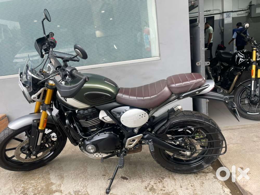 Triumph 400 x scrambler Like a new bike