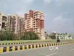 गोमती नगर विस्तार में प्लॉट ssB बिल्डिंग से कुछ ही दुरी पर