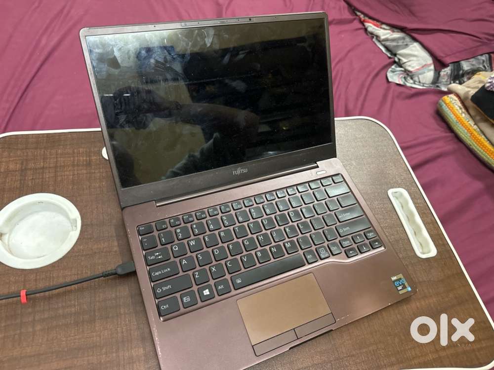 Selling Fujitsu laptop (one of the lightest laptops)